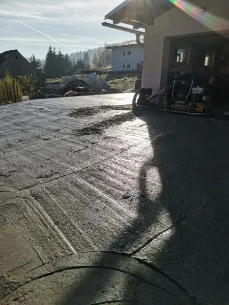 Dvor Zákamenné metličková úprava