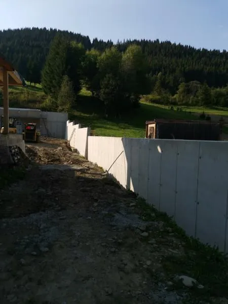 Oporný múr Lomna — foto 9