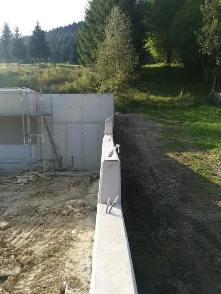 Oporný múr Lomna — foto 11