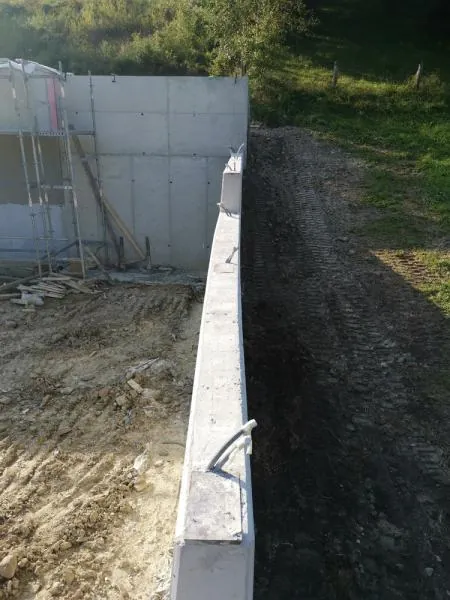 Oporný múr Lomna — foto 12