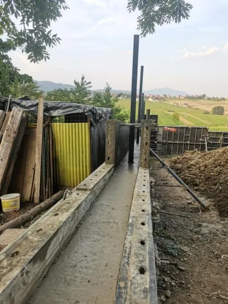 Oporný múr Mútne lekáreň — foto 10
