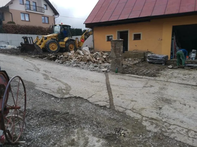 Oprava dvora Mútne