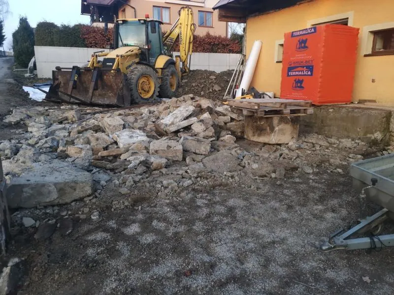 Oprava dvora Mútne — foto 2
